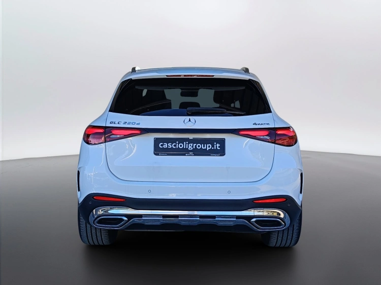 5 - Mercedes-Benz GLC 220 d AMG Premium 4matic auto