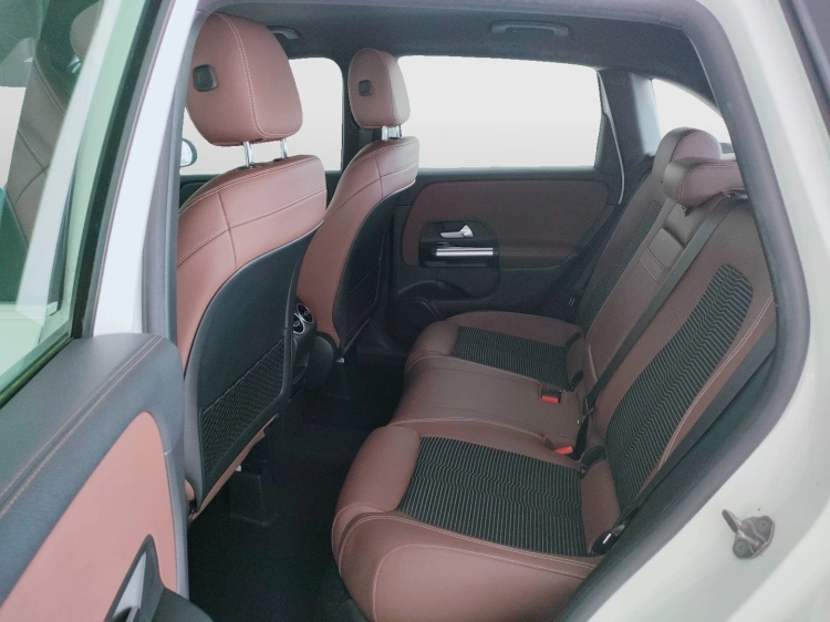 13 - Mercedes-Benz Classe B 180 d Sport Plus auto