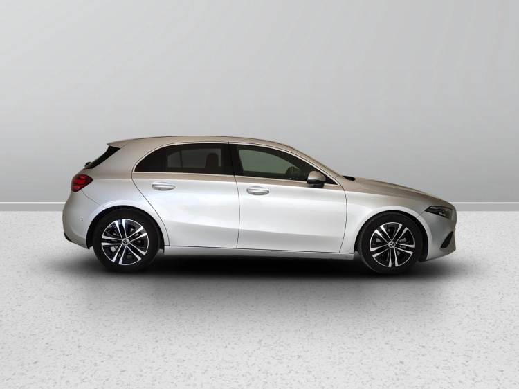 7 - Mercedes-Benz Classe A 180 d Progressive Advanced Plus auto