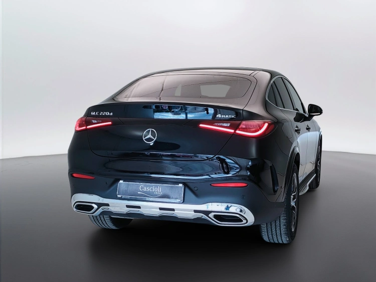5 - Mercedes-Benz GLC 220 d AMG Line Premium Plus 4matic auto