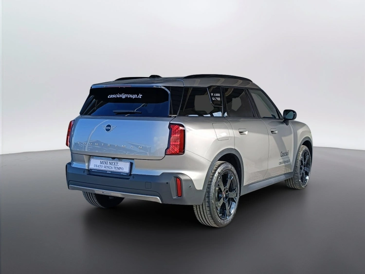 4 - MINI Countryman Mini Countryman 1.5 48V C Favoured auto