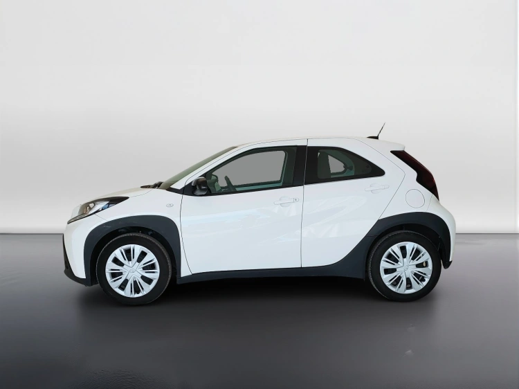 8 - Toyota Aygo X Aygo X 1.0 Active 72cv