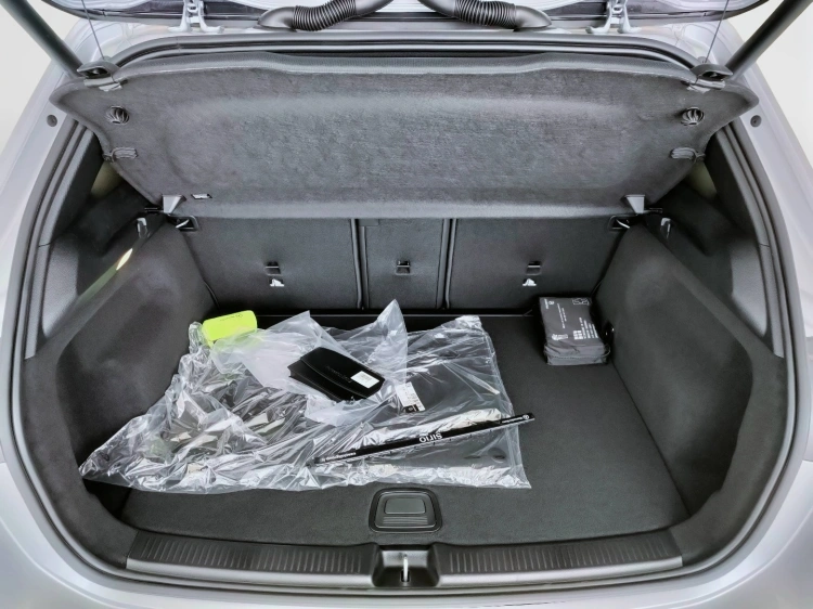 9 - Mercedes-Benz Classe B 180 d Street Edition auto