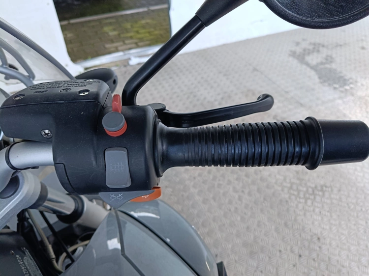 9 - BMW Motorrad R R 1200 R Abs my17