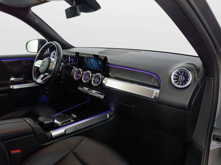 10 - Mercedes-Benz GLB 200 d Premium auto