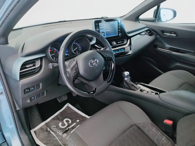 16 - Toyota C-HR C-HR 1.8h Trend e-cvt