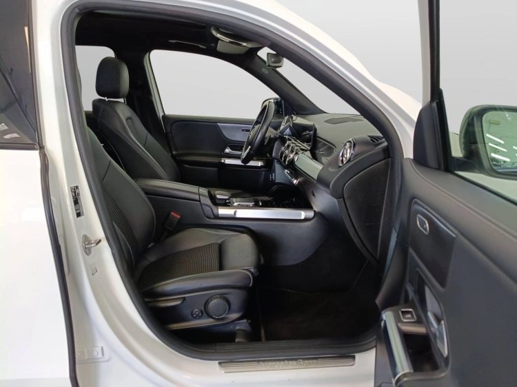 11 - Mercedes-Benz GLB 200 d Sport Plus 4matic auto