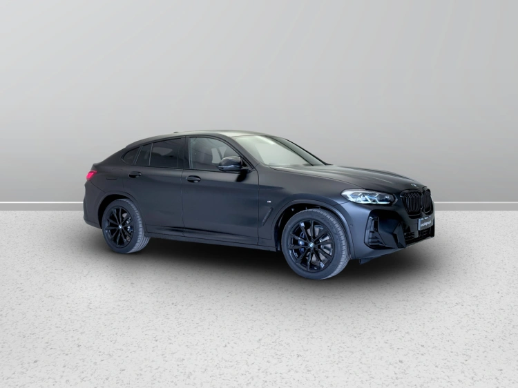 9 - BMW X4 BMW X4 M40d xDrive