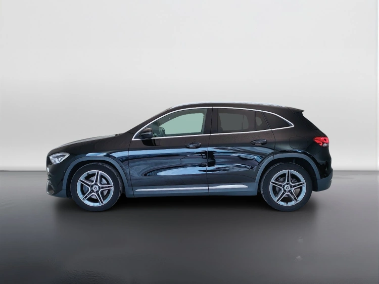 3 - Mercedes-Benz GLA 200 d Premium auto
