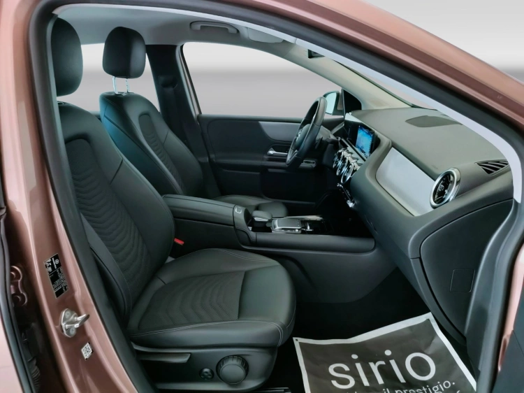 14 - Mercedes-Benz Classe B 180 d Sport auto