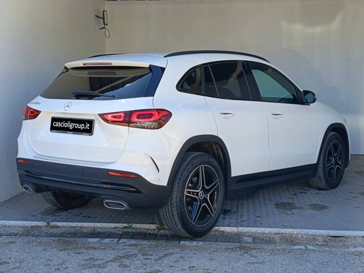 4 - Mercedes-Benz GLA GLA-H247 2020 - 180 d Premium auto