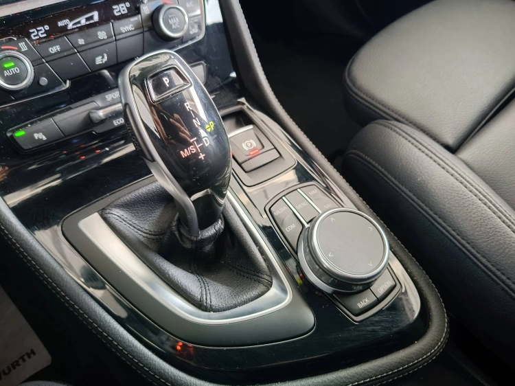 16 - BMW Serie 2 216d Active Tourer Sport auto