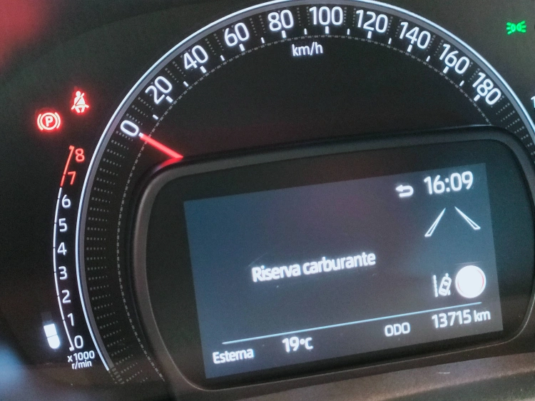 17 - Toyota Aygo X Aygo X 1.0 Trend 72cv