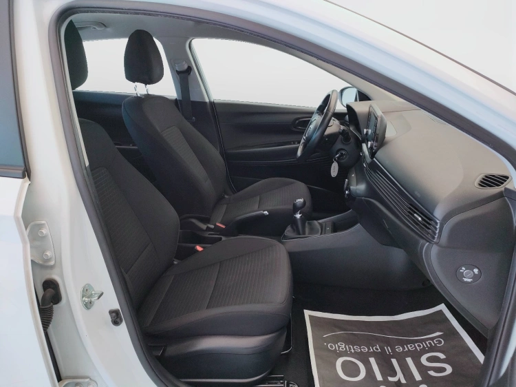 10 - Hyundai i20 i20 1.2 Connectline Gpl