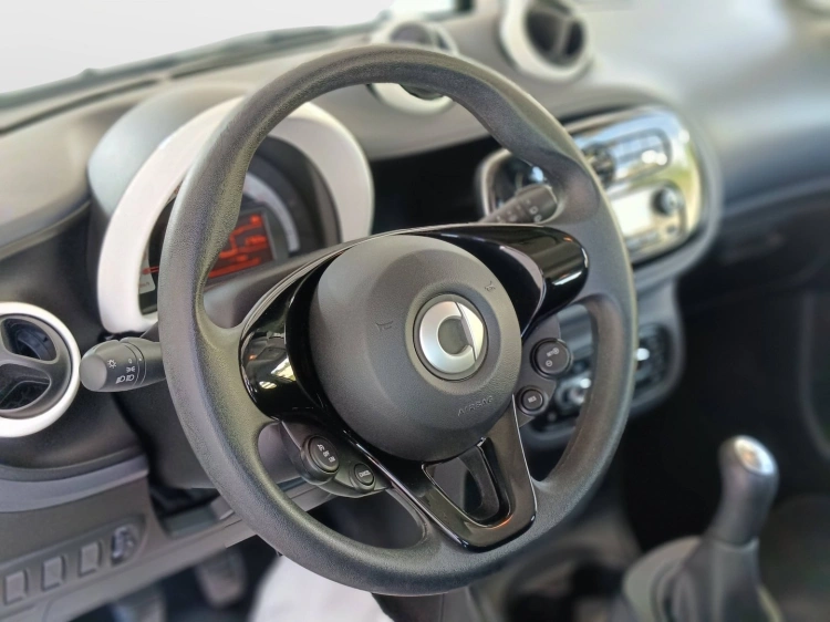 15 - smart forfour Forfour 1.0 Youngster 71cv my18