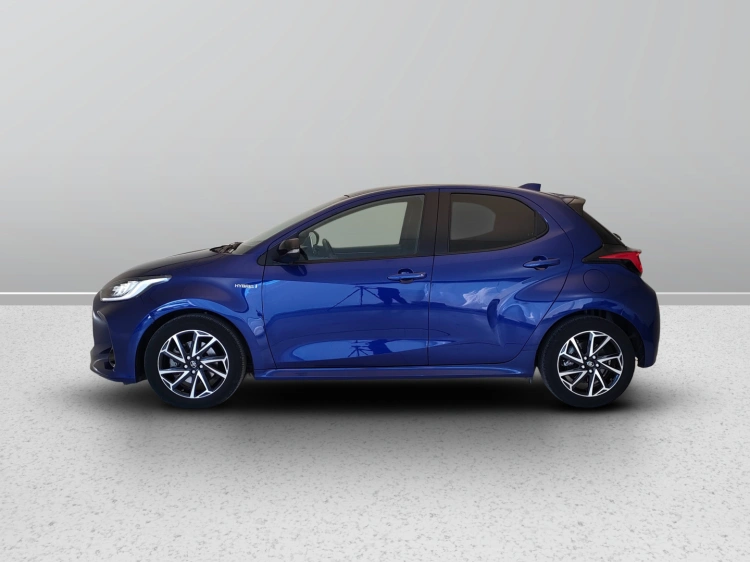 4 - Toyota Yaris Yaris 1.5h Lounge