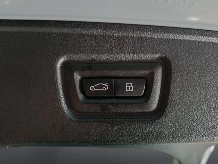 15 - BMW Serie 5 520d Touring 48V xdrive MSport Pro auto