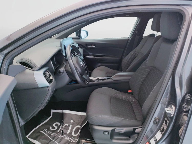 15 - Toyota C-HR C-HR 1.8h Trend e-cvt