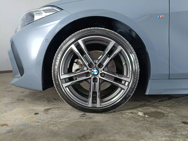 7 - BMW Serie 1 118d Msport auto