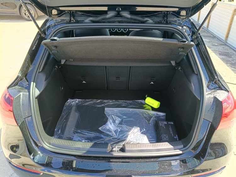 10 - Mercedes-Benz Classe A 180 d Automatic