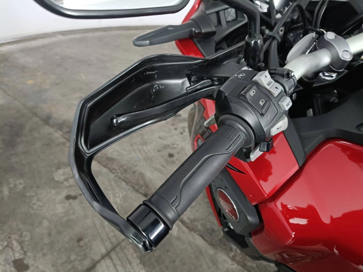 6 - Honda Africa Twin Africa Twin CRF 1000 Travel Edition DCT Abs E4