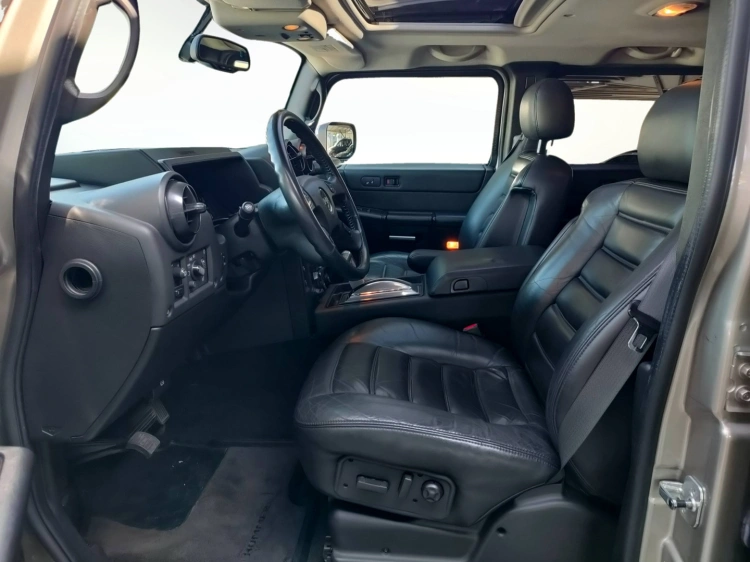 19 - Hummer H2 H2