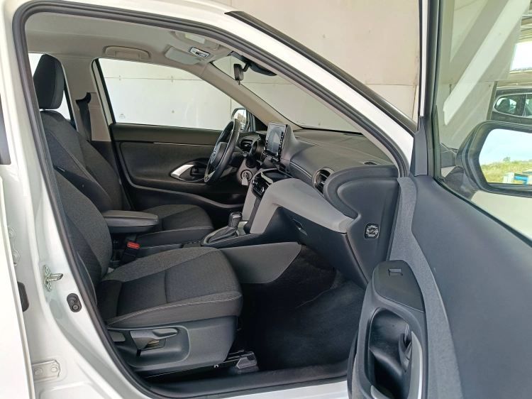 11 - Toyota Yaris Cross Yaris Cross 1.5h Active fwd 116cv e-cvt