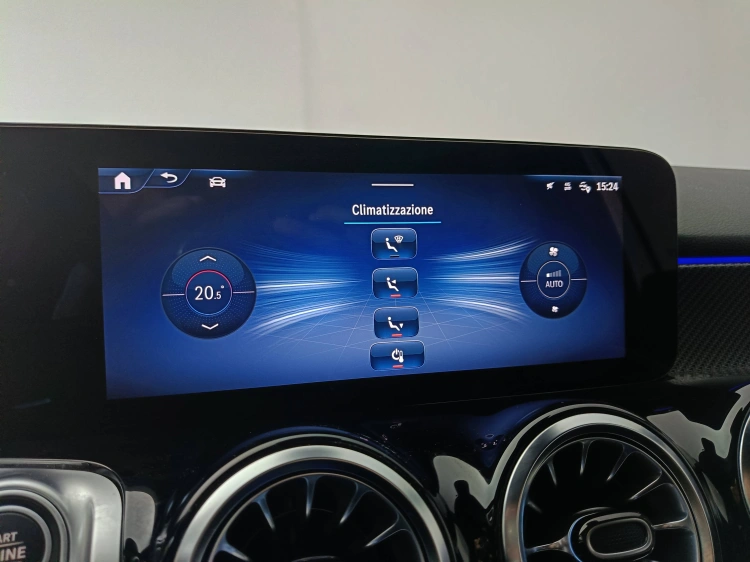 15 - Mercedes-Benz GLB 200 d AMG Line Advanced Plus auto