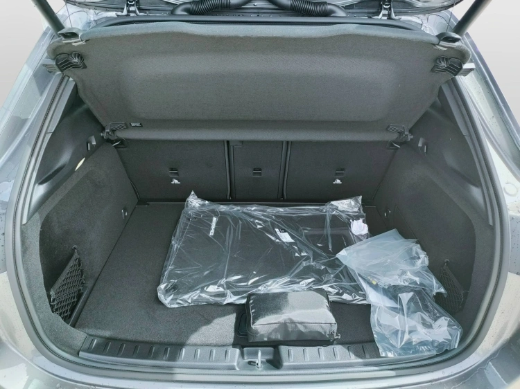 5 - Mercedes-Benz GLA 200 d automatic
