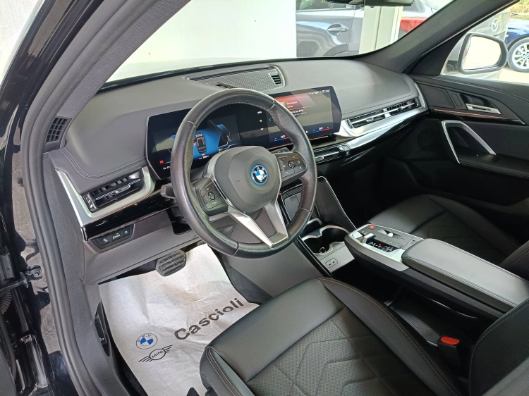7 - BMW iX1 iX1 edrive 20 X-Line