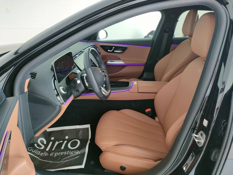 15 - Mercedes-Benz Classe E 220 d AMG Line Advanced Plus auto