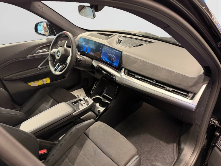 16 - BMW X1 M BMW X1 M35i xDrive