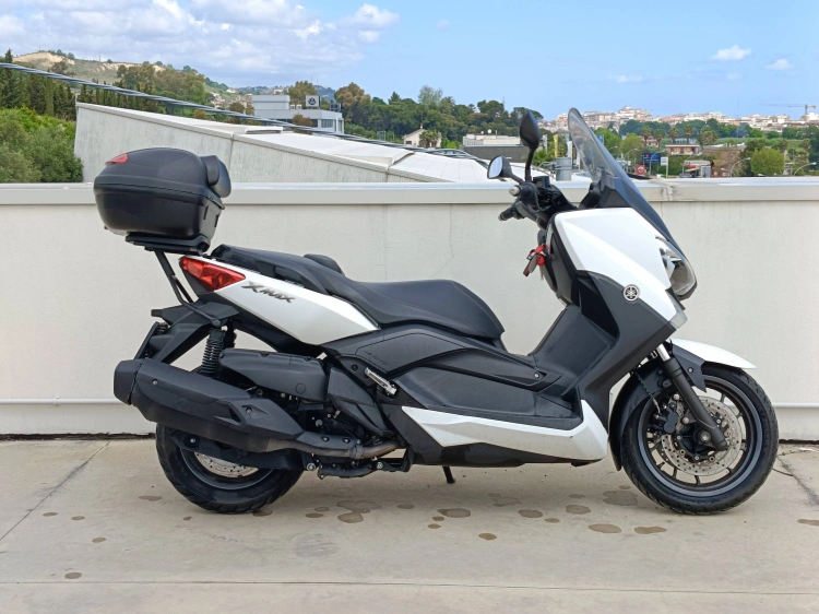 1 - Yamaha XMax X-Max 400