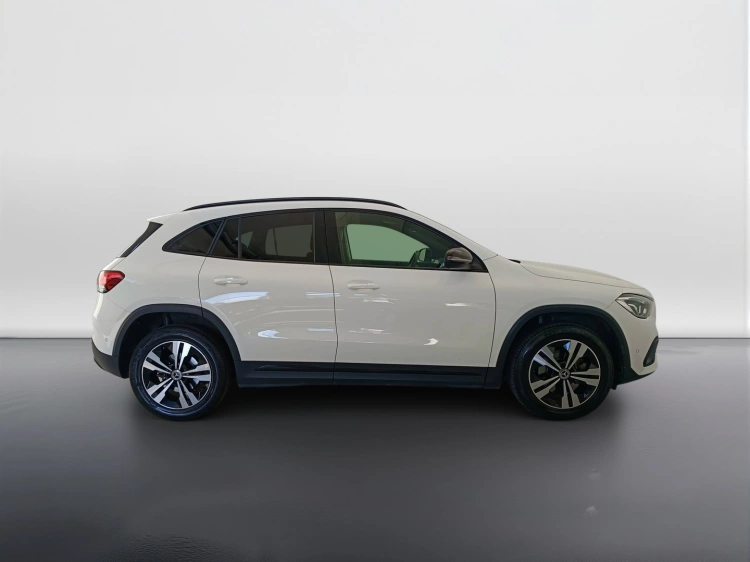 3 - Mercedes-Benz GLA 180 d Sport Plus auto