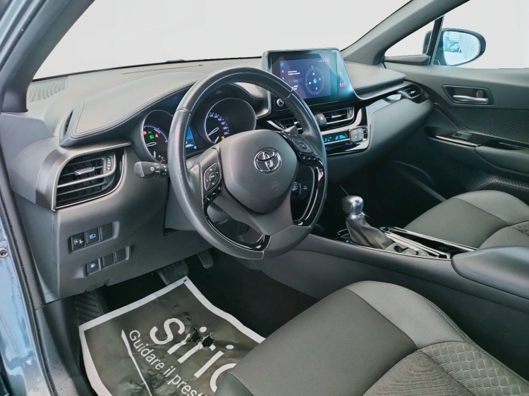 15 - Toyota C-HR C-HR 1.8h Trend e-cvt