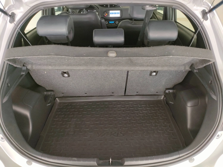 5 - Toyota Yaris Yaris 5p 1.5h Style my18