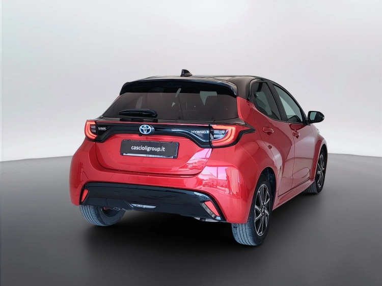 5 - Toyota Yaris Yaris 1.5h Style