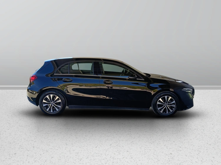 6 - Mercedes-Benz Classe A 180 d Advanced auto