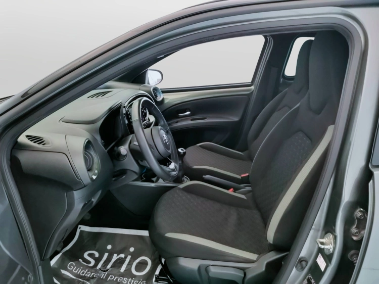 15 - Toyota Aygo X Aygo X 1.0 Trend Air 72cv