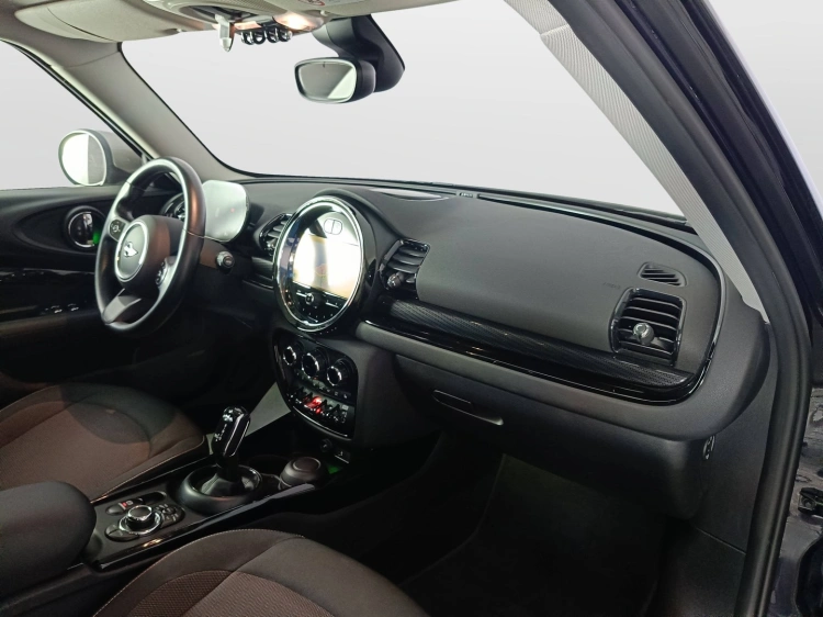 11 - MINI Cooper Mini Clubman 2.0 Cooper D Essential auto