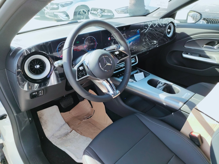 8 - Mercedes-Benz CLA 180