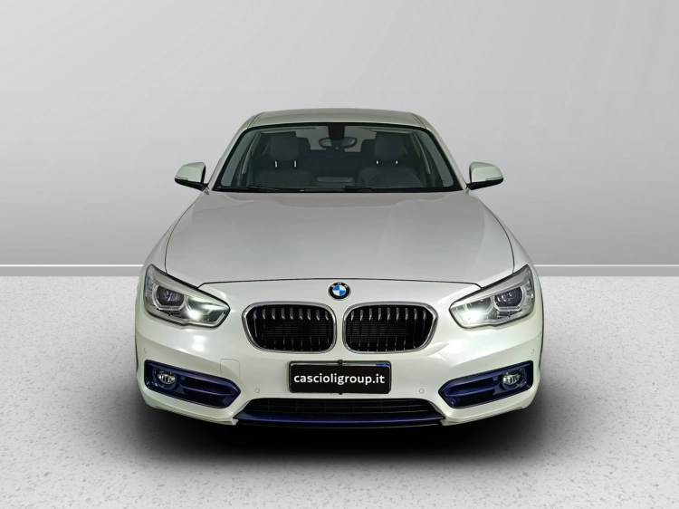2 - BMW Serie 1 118d Sport 5p auto