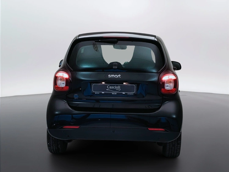 4 - smart fortwo Fortwo eq Passion 4,6kW