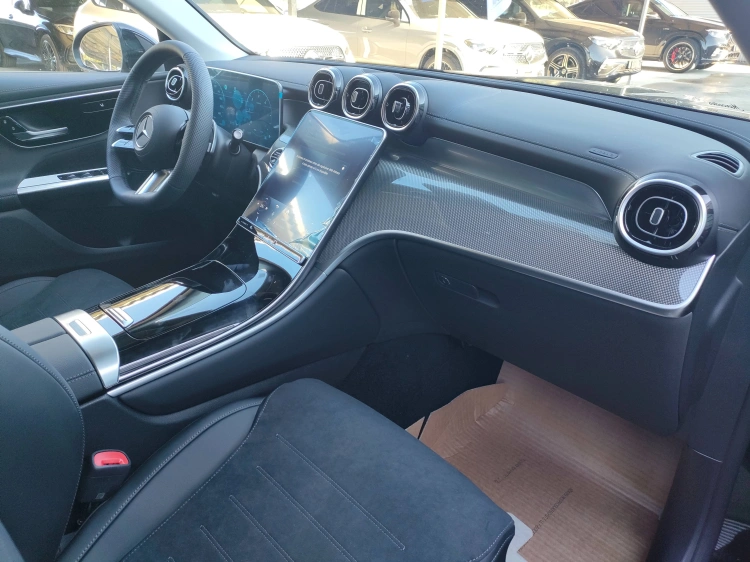 11 - Mercedes-Benz GLC 220 d 4MATIC Coupe