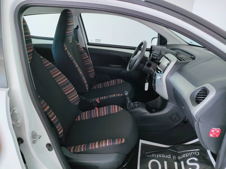 12 - Citroen C1 C1 5p 1.0 vti Feel