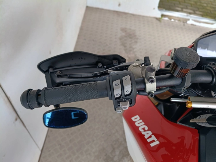 7 - Ducati Hypermotard Hypermotard 950 SP my19