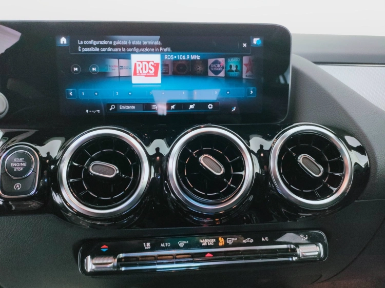 13 - Mercedes-Benz GLA 220 d Sport 4matic auto