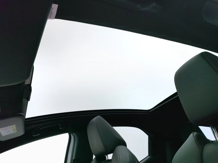 12 - Toyota Yaris Yaris 1.5h Lounge