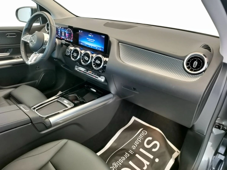 13 - Mercedes-Benz Classe B 180 d Progressive Advanced auto