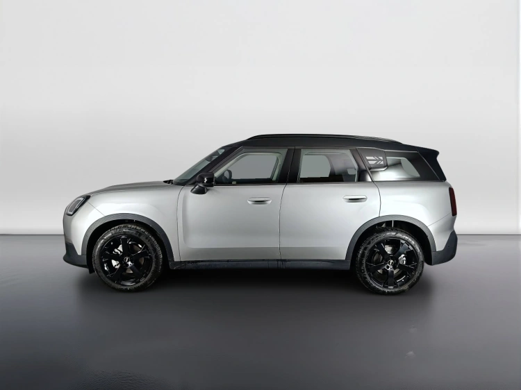 6 - MINI Countryman Mini Countryman 2.0 48V D Classic auto